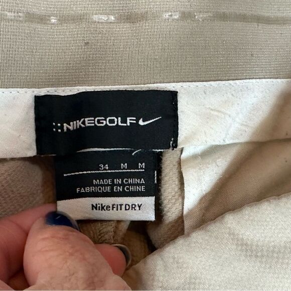 Nike ACG Tan Cargo Shorts for Everyday Comfort - Picture 5 of 10